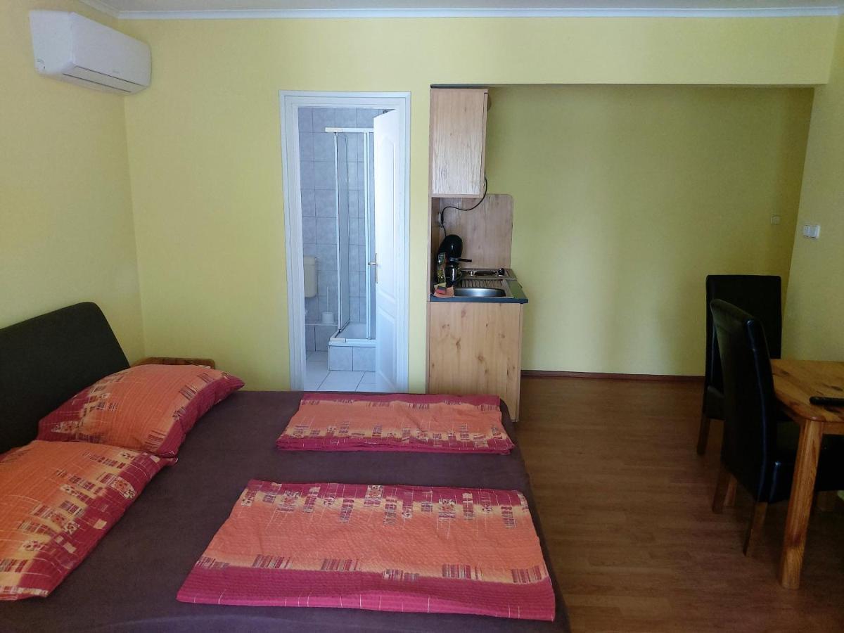 Ilona Apartmanház Siófok Exterior foto