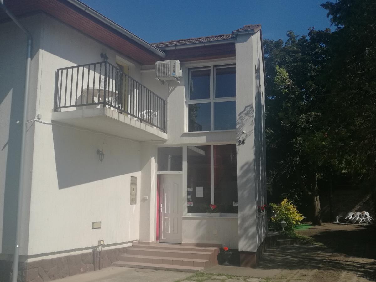 Ilona Apartmanház Siófok Exterior foto